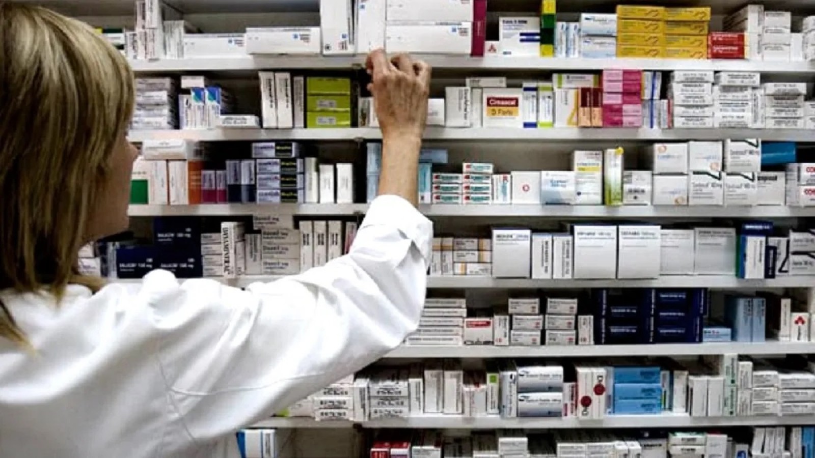 Marcha atrás en el DNU que establecía regulaciones en las recetas médicas y la venta libre de medicamentos